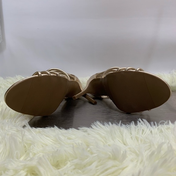 Gold Sandal Strappy Heels With Back Zipper NWOT - Picture 6 of 8